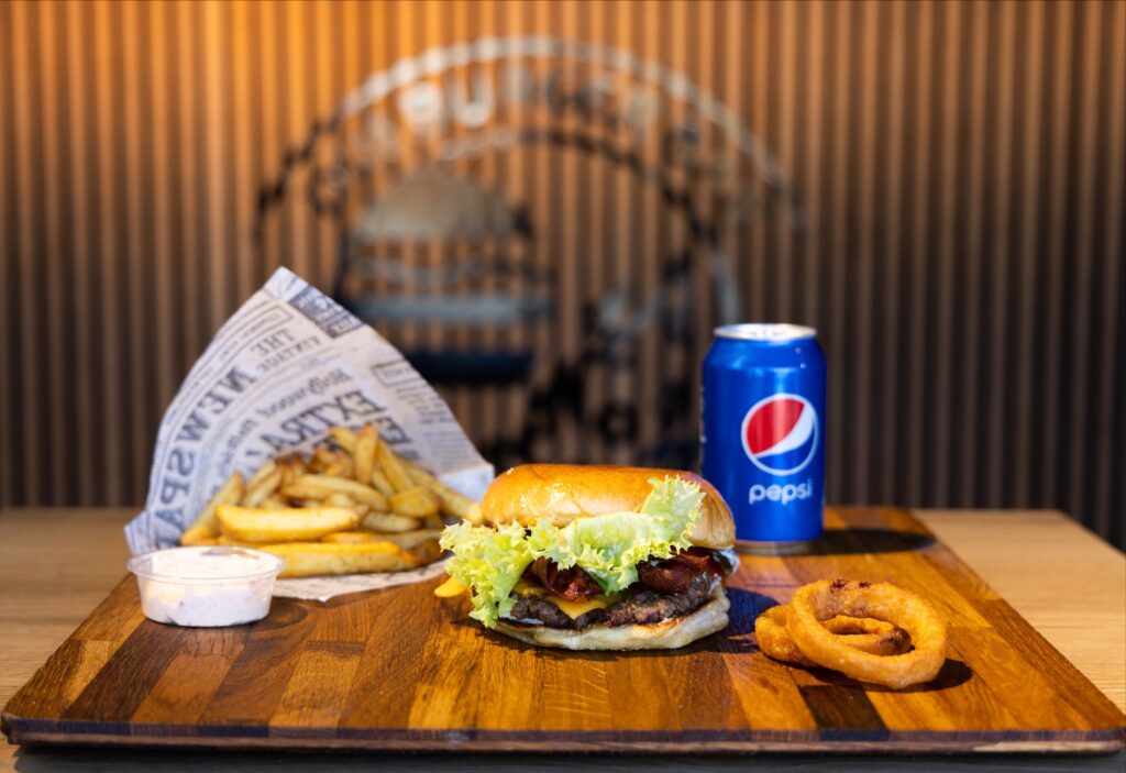 Bedste burger - Din Burger Bar - 2C2A5739 1 - Hjem